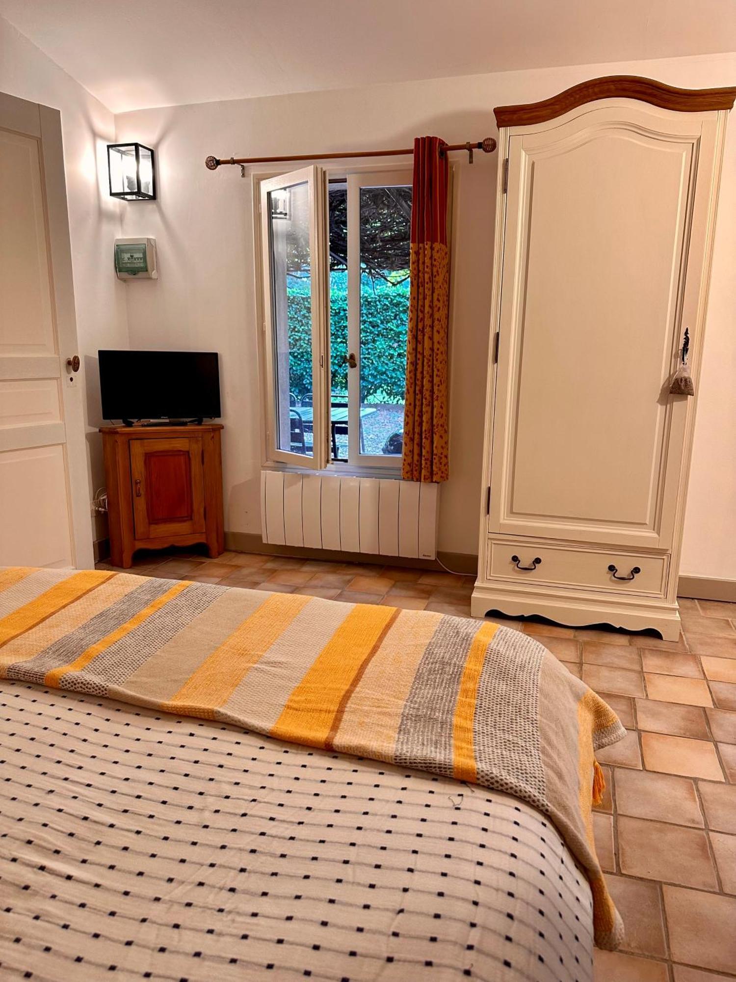 Le Pavillon Vert - B&B Vedène Eksteriør bilde